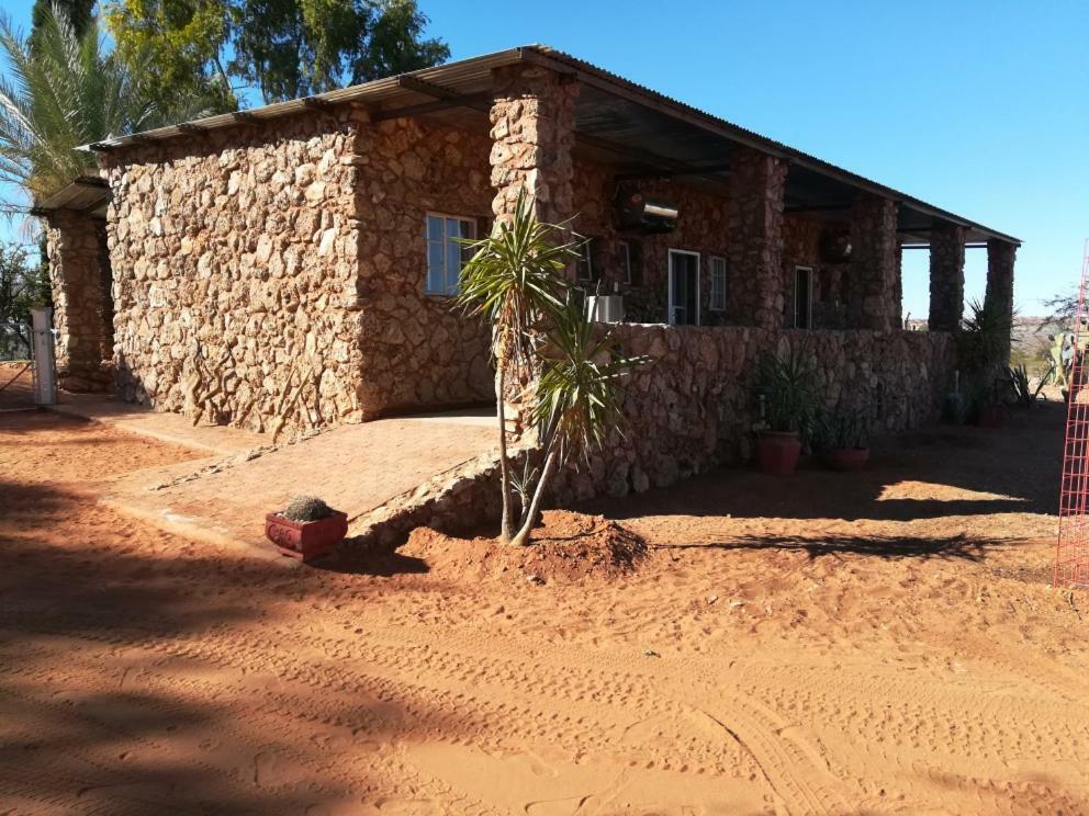 Aranos Kalahariland Guest Farm Apartment ภายนอก รูปภาพ